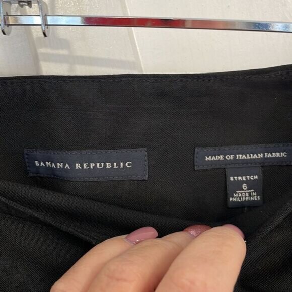 BEAUTIFUL, PROFESSIONAL, Banana Republic black, pencil skirt with stretch size 6 - Picture 4 of 5